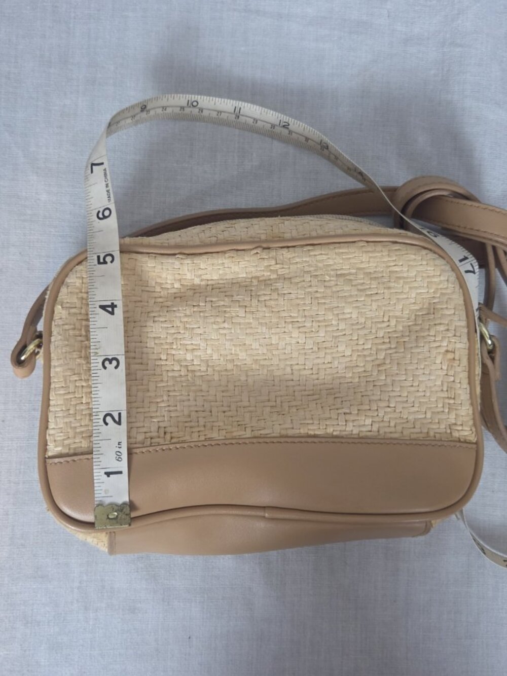 Etienne Aigner Woven Straw Crossbody Shoulder Bag Purse Tan Summer Vacation - Picture 11 of 12